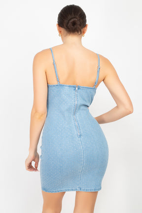 Robe en jean à bretelles cloutées