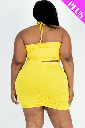 Ensemble haut licou croisé uni sexy grande taille et mini-jupe froncée