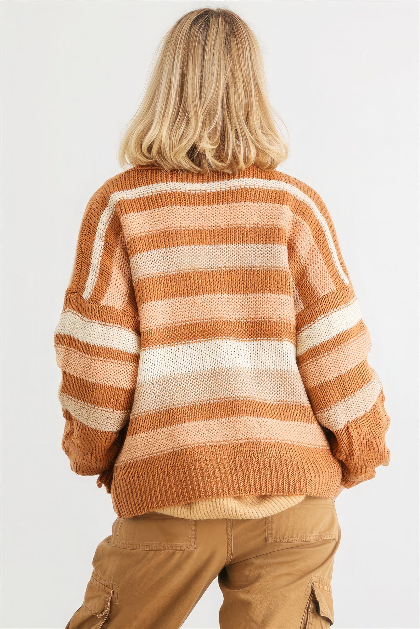 Cardigan ouvert devant à deux poches en tricot crocheté à rayures camel