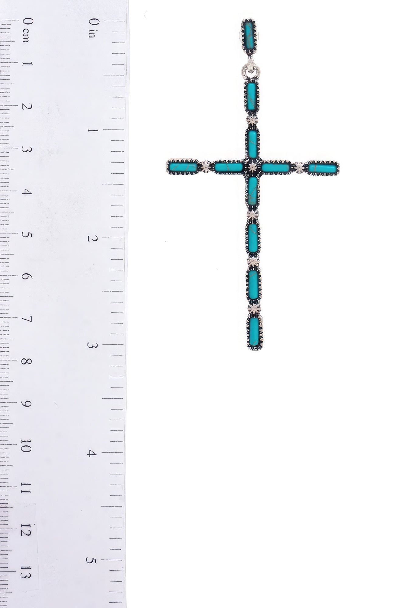 Boucle d'oreille en métal avec motif de croix à plusieurs pierres