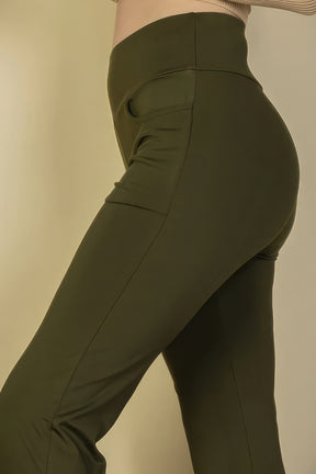 Pantalon évasé taille haute avec poche avant