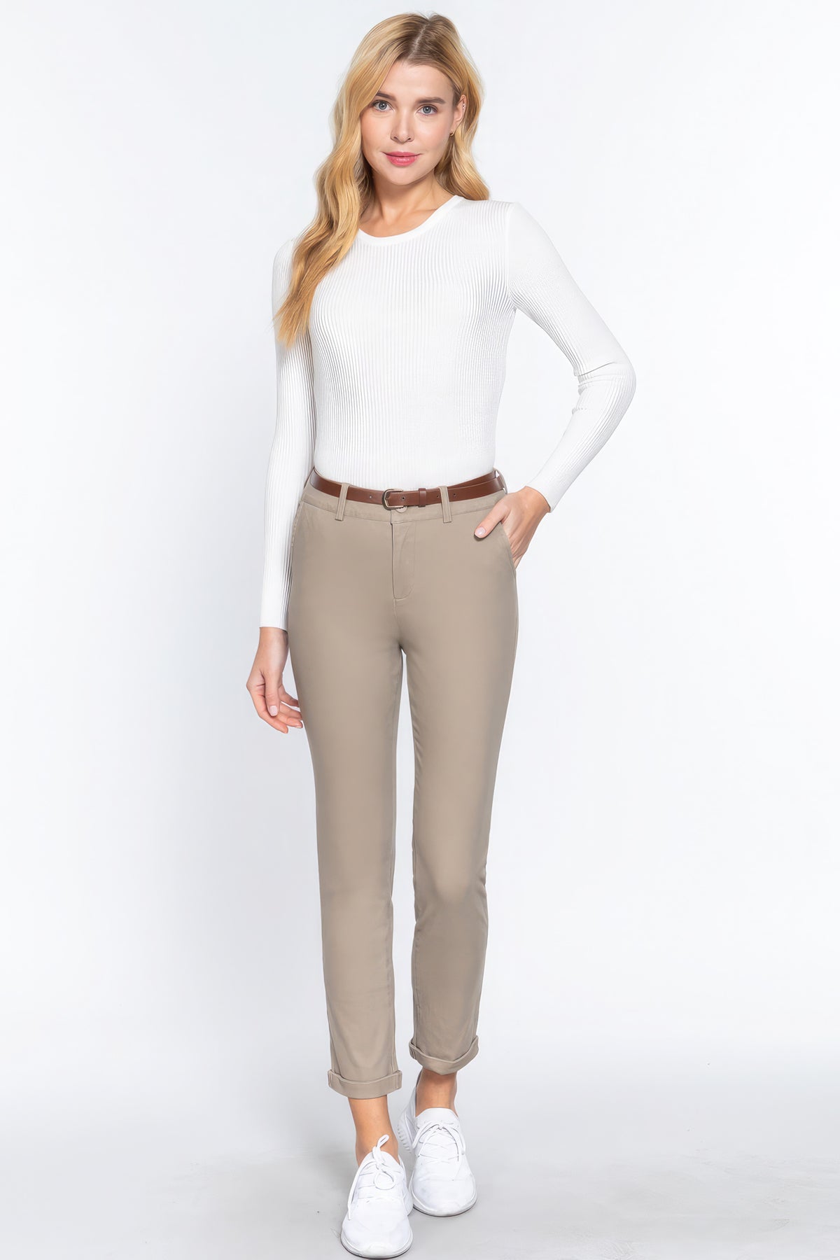 Pantalon long ceinturé en sergé de coton