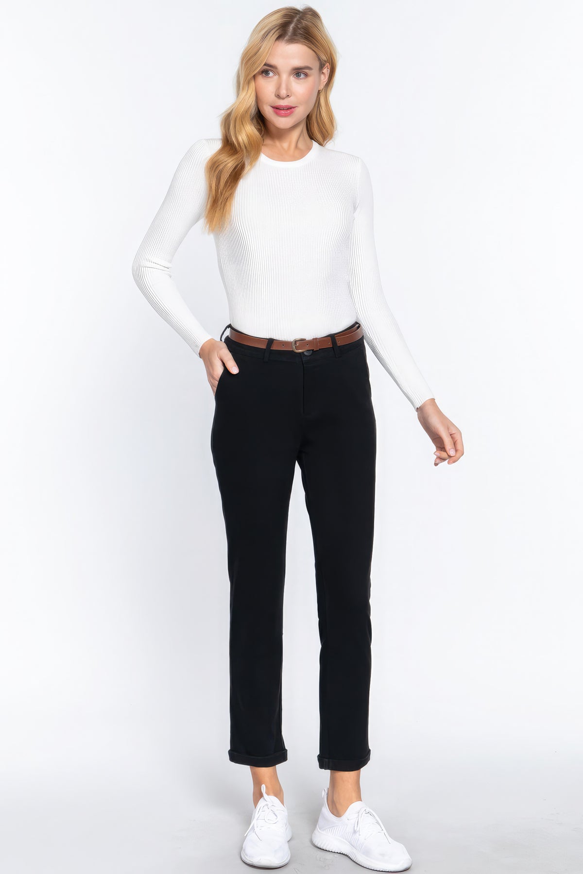 Pantalon long ceinturé en sergé de coton