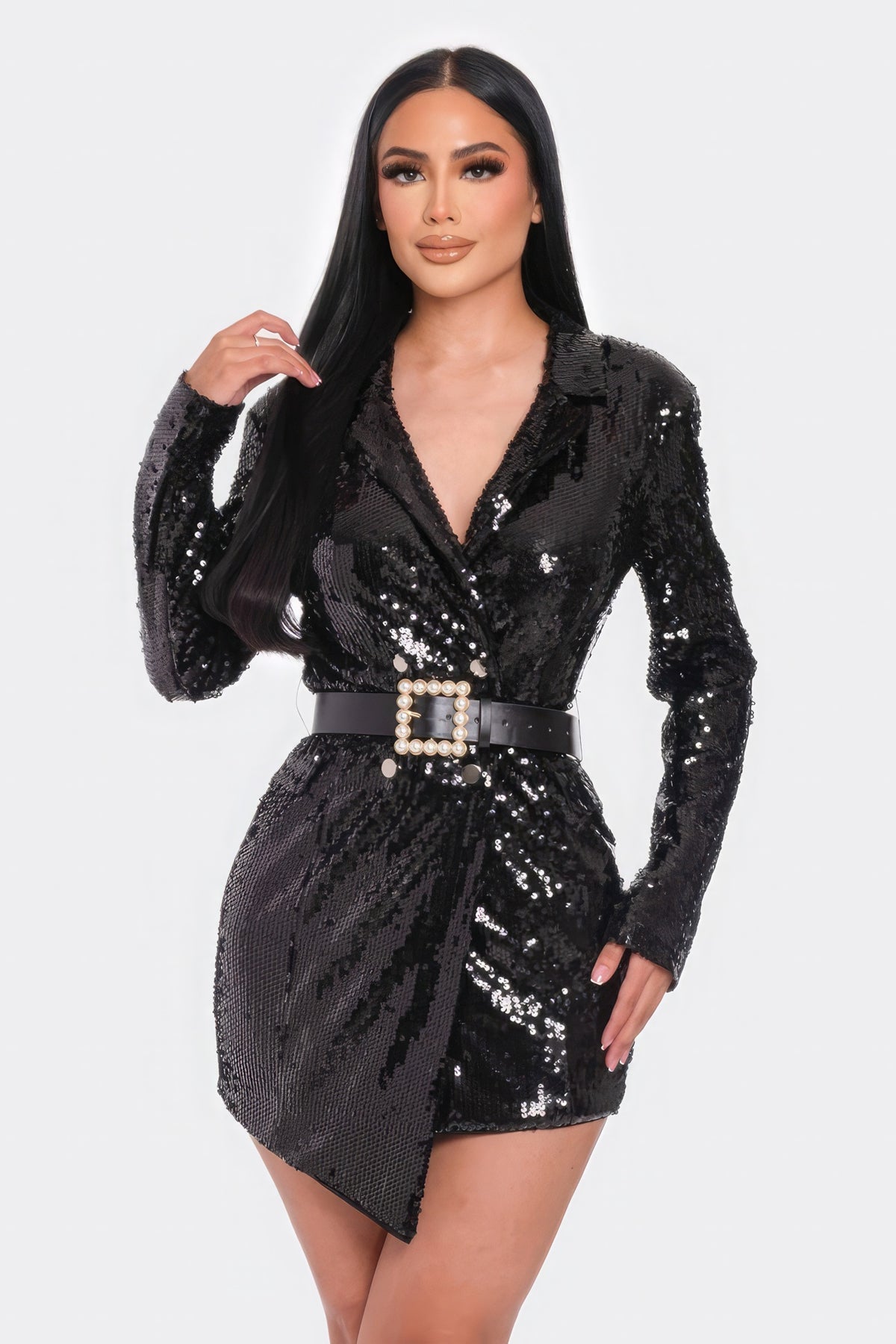 Robe mini blazer à sequins avec ceinture en perles